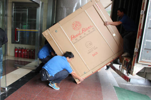 德宏钢琴贵重工艺品无忧运